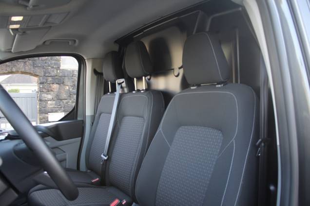 FORD TRANSIT CUSTOM TREND L2H1 2.0 170 CV BVA8 / 1ER MAIN 10 FORD TRANSIT CUSTOM TREND L2H1 2.0 170 CV BVA8 / 1ER MAIN 10