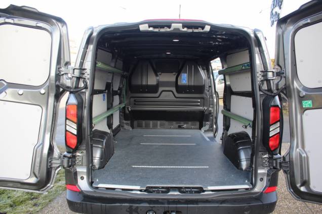 FORD TRANSIT CUSTOM TREND L2H1 2.0 170 CV BVA8 / 1ER MAIN 12 FORD TRANSIT CUSTOM TREND L2H1 2.0 170 CV BVA8 / 1ER MAIN 12