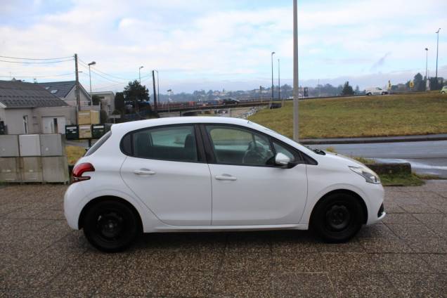 PEUGEOT 208 ACTIVE 1.6 BLUEHDI 100 CV BVM5 / ORIGINE FRANCE 4