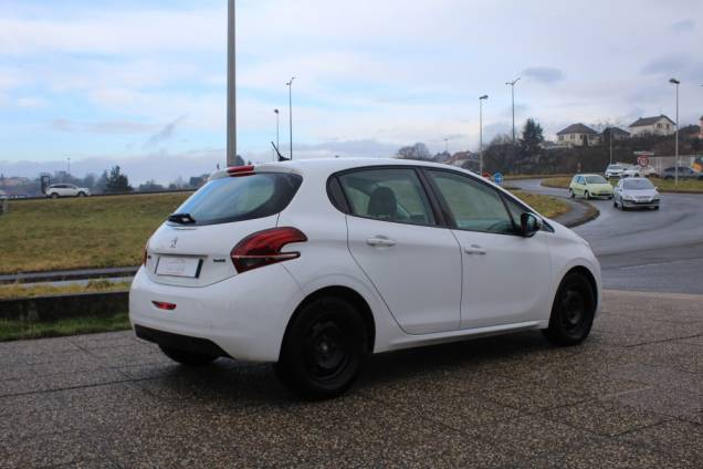 PEUGEOT 208 ACTIVE 1.6 BLUEHDI 100 CV BVM5 / ORIGINE FRANCE 6
