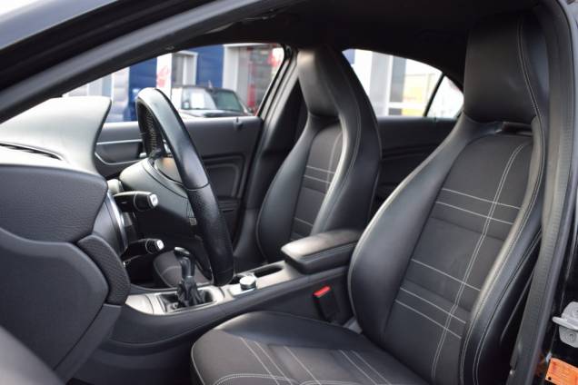 MERCEDES BENZ CLASSE A 200 SENSATION 156 CV BV6 10