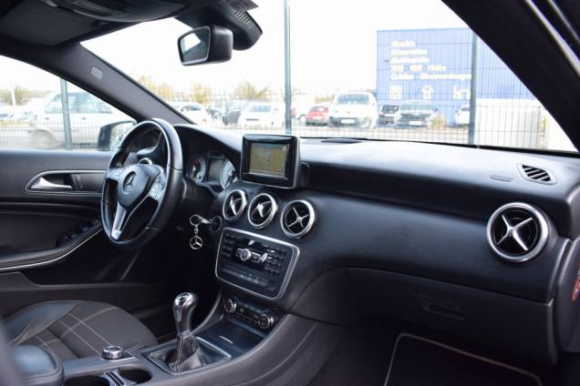 MERCEDES BENZ CLASSE A 200 SENSATION 156 CV BV6 15