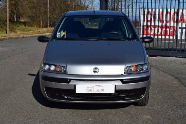 FIAT PUNTO 1.2 80 CV 5 PORTES / 1ère MAIN / 61500 KMS 5 FIAT PUNTO 1.2 80 CV 5 PORTES / 1ère MAIN / 61500 KMS 5