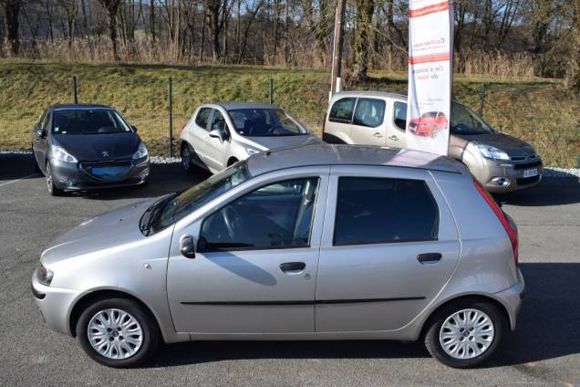 FIAT PUNTO 1.2 80 CV 5 PORTES / 1ère MAIN / 61500 KMS 8 FIAT PUNTO 1.2 80 CV 5 PORTES / 1ère MAIN / 61500 KMS 8