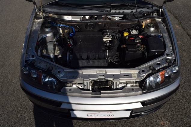 FIAT PUNTO 1.2 80 CV 5 PORTES / 1ère MAIN / 61500 KMS 19 FIAT PUNTO 1.2 80 CV 5 PORTES / 1ère MAIN / 61500 KMS 19