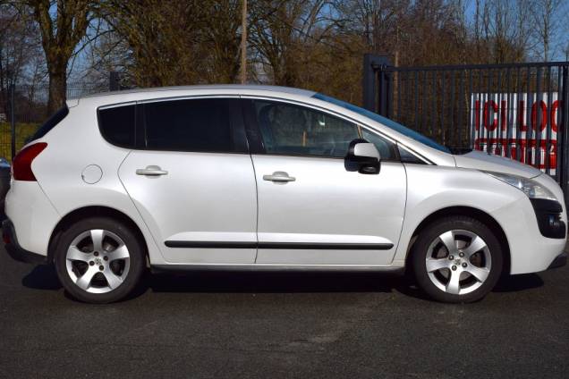 PEUGEOT 3008 PREMIUM 2.0 HDI 150 CV BVM 6  7