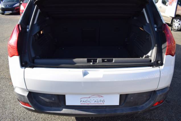 PEUGEOT 3008 PREMIUM 2.0 HDI 150 CV BVM 6  14