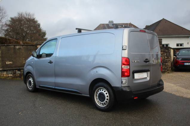OPEL VIVARO FOURGON L2 STANDARD ESSENTIA 1.5D 120 CV BVM6 / ORIGINE FRANCE 8 OPEL VIVARO FOURGON L2 STANDARD ESSENTIA 1.5D 120 CV BVM6 / ORIGINE FRANCE 8