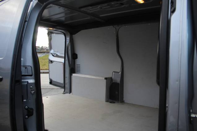 OPEL VIVARO FOURGON L2 STANDARD ESSENTIA 1.5D 120 CV BVM6 / ORIGINE FRANCE 14 OPEL VIVARO FOURGON L2 STANDARD ESSENTIA 1.5D 120 CV BVM6 / ORIGINE FRANCE 14