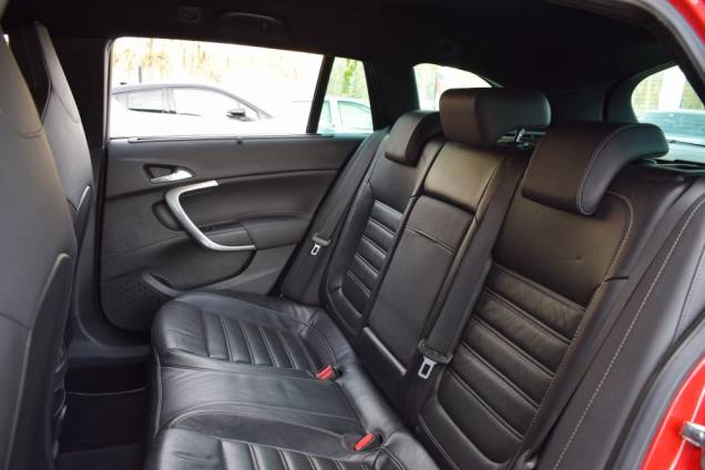 OPEL INSIGNIA SPORT TOURER OPC 2.8 V6 4X4 325 CV 12 OPEL INSIGNIA SPORT TOURER OPC 2.8 V6 4X4 325 CV 12