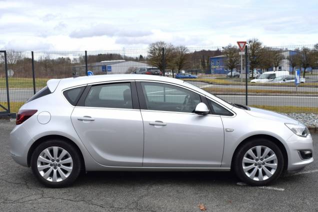 OPEL ASTRA COSMO 1.4 TURBO 140 CV BV6 / 1ERE MAIN 5 OPEL ASTRA COSMO 1.4 TURBO 140 CV BV6 / 1ERE MAIN 5