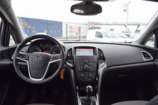 OPEL ASTRA COSMO 1.4 TURBO 140 CV BV6 / 1ERE MAIN 10 OPEL ASTRA COSMO 1.4 TURBO 140 CV BV6 / 1ERE MAIN 10