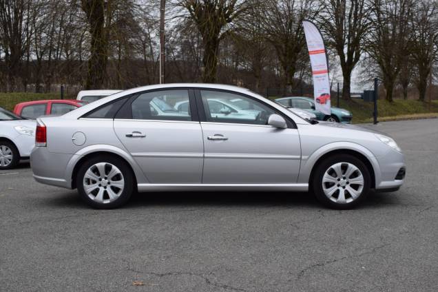 OPEL VECTRA COSMO 1.9 CDTI 120 CV / 1ere MAIN 7 OPEL VECTRA COSMO 1.9 CDTI 120 CV / 1ere MAIN 7
