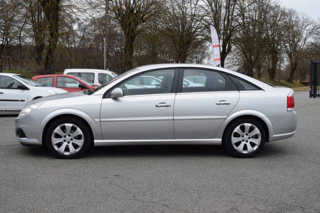 OPEL VECTRA COSMO 1.9 CDTI 120 CV / 1ere MAIN 8 OPEL VECTRA COSMO 1.9 CDTI 120 CV / 1ere MAIN 8