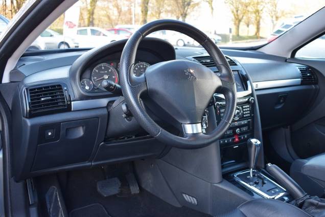 PEUGEOT 407 COUPE GT 3.0 HDI V6 240 CV BVA 6 / JBL  12