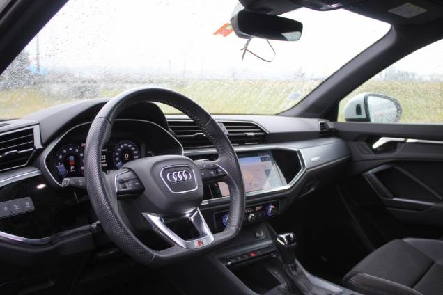 AUDI Q3 S-LINE 1.5 TFSI 150 CV S-TRONIC / ORIGINE FRANCE 9 AUDI Q3 S-LINE 1.5 TFSI 150 CV S-TRONIC / ORIGINE FRANCE 9