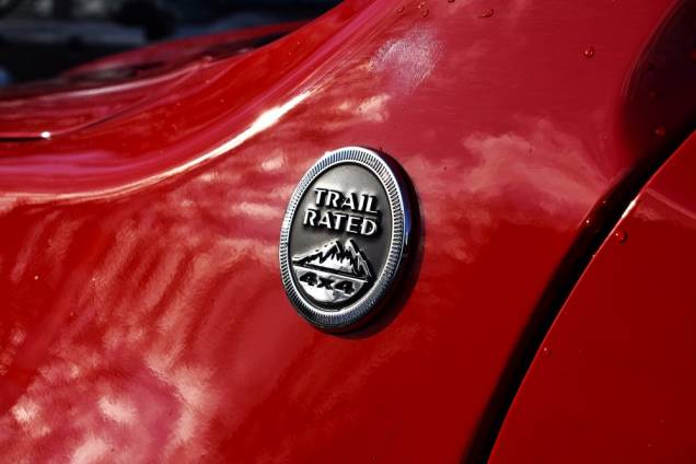 JEEP RENEGADE TRAIL HAWK 4XE HYBRIDE RECHARGEABLE 240 CV BVA6 / 30 000 KMS / 1ere mAIN / GARANTIE JUSQU'EN 10/2027 9 JEEP RENEGADE TRAIL HAWK 4XE HYBRIDE RECHARGEABLE 240 CV BVA6 / 30 000 KMS / 1ere mAIN / GARANTIE JUSQU'EN 10/2027 9