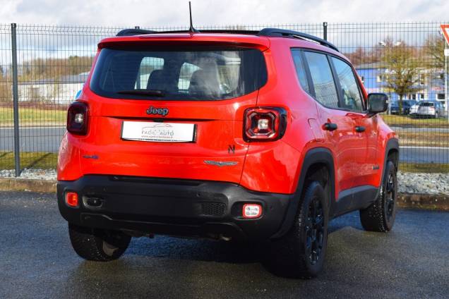 JEEP RENEGADE TRAIL HAWK 4XE HYBRIDE RECHARGEABLE 240 CV BVA6 / 30 000 KMS / 1ere mAIN / GARANTIE JUSQU'EN 10/2027 3 JEEP RENEGADE TRAIL HAWK 4XE HYBRIDE RECHARGEABLE 240 CV BVA6 / 30 000 KMS / 1ere mAIN / GARANTIE JUSQU'EN 10/2027 3