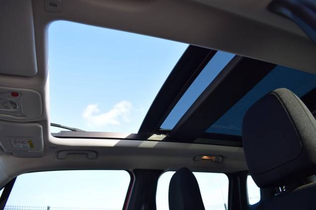 JEEP RENEGADE TRAIL HAWK 4XE HYBRIDE RECHARGEABLE 240 CV BVA6 / 30 000 KMS / 1ere mAIN / GARANTIE JUSQU'EN 10/2027 22 JEEP RENEGADE TRAIL HAWK 4XE HYBRIDE RECHARGEABLE 240 CV BVA6 / 30 000 KMS / 1ere mAIN / GARANTIE JUSQU'EN 10/2027 22