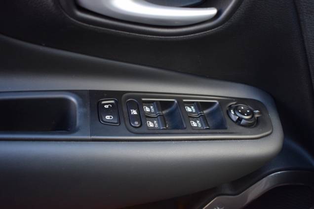 JEEP RENEGADE TRAIL HAWK 4XE HYBRIDE RECHARGEABLE 240 CV BVA6 / 30 000 KMS / 1ere mAIN / GARANTIE JUSQU'EN 10/2027 19 JEEP RENEGADE TRAIL HAWK 4XE HYBRIDE RECHARGEABLE 240 CV BVA6 / 30 000 KMS / 1ere mAIN / GARANTIE JUSQU'EN 10/2027 19