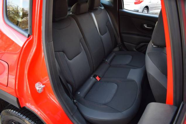 JEEP RENEGADE TRAIL HAWK 4XE HYBRIDE RECHARGEABLE 240 CV  BVA6 / 30 000 KMS / 1ere mAIN / GARANTIE JUSQU'EN 10/2027 41