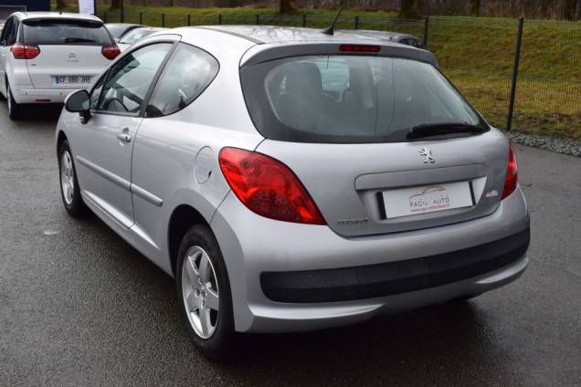PEUGEOT 207 1.4 16 V 90 CV / 78500 KMS 3