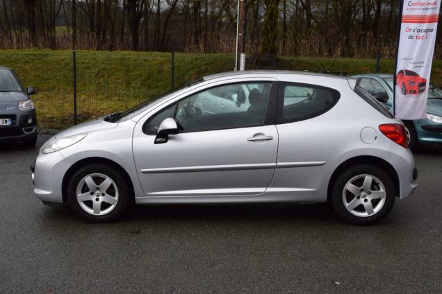PEUGEOT 207 1.4 16 V 90 CV / 78500 KMS 7