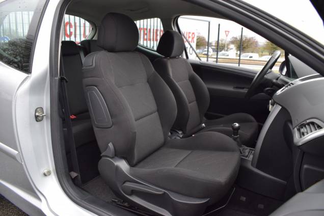 PEUGEOT 207 1.4 16 V 90 CV / 78500 KMS 12