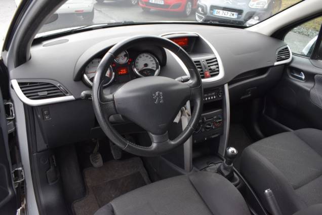 PEUGEOT 207 1.4 16 V 90 CV / 78500 KMS 15