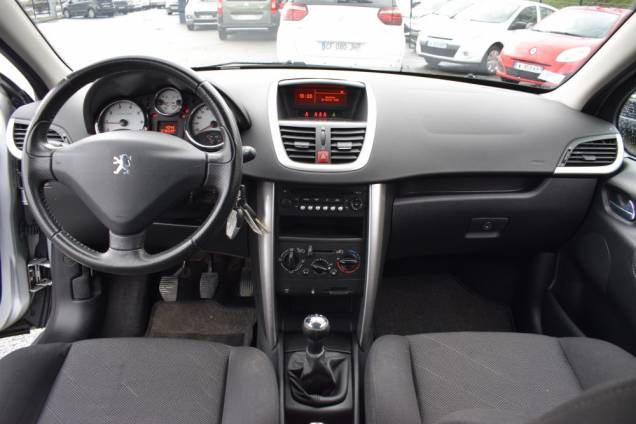 PEUGEOT 207 1.4 16 V 90 CV / 78500 KMS 16