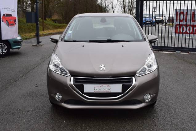 PEUGEOT 208 ALLURE 1.6 120 CV / 5 PORTES / BOITE AUTOMATIQUE 5 PEUGEOT 208 ALLURE 1.6 120 CV / 5 PORTES / BOITE AUTOMATIQUE 5