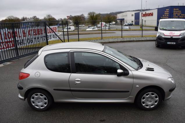PEUGEOT 206 1.1 60 CV / 53500 KMS 10 PEUGEOT 206 1.1 60 CV / 53500 KMS 10