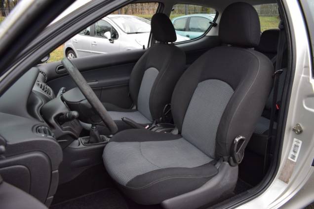 PEUGEOT 206 1.1 60 CV / 53500 KMS 11 PEUGEOT 206 1.1 60 CV / 53500 KMS 11