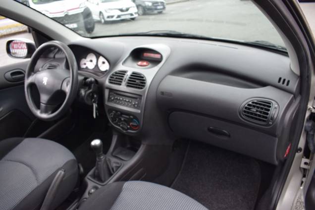 PEUGEOT 206 1.1 60 CV / 53500 KMS 17 PEUGEOT 206 1.1 60 CV / 53500 KMS 17