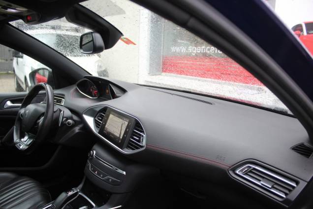 PEUGEOT 308 SW GT 2.0 BLUEHDI 180 CV EAT8 / TOIT PANORAMIQUE 10