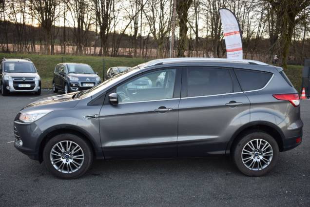 FORD KUGA TITANIUM 2.0 TDCI 140 CV 4X4 BV6 7 FORD KUGA TITANIUM 2.0 TDCI 140 CV 4X4 BV6 7
