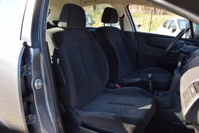 CITROËN C4 PACK 5 PORTES 1.6 HDI 92 CV / 1ère MAIN / 32000 KMS 12 CITROËN C4 PACK 5 PORTES 1.6 HDI 92 CV / 1ère MAIN / 32000 KMS 12