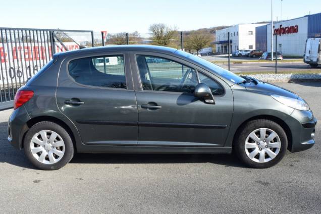 PEUGEOT 207 1.4 75 CV 5 PORTES / CROCHET D'ATTELAGE 9