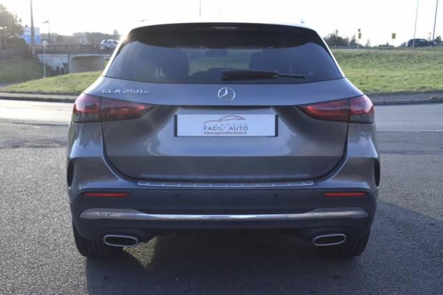 MERCEDES GLA AMG LINE 250e 8G-DCT 4 MERCEDES GLA AMG LINE 250e 8G-DCT 4