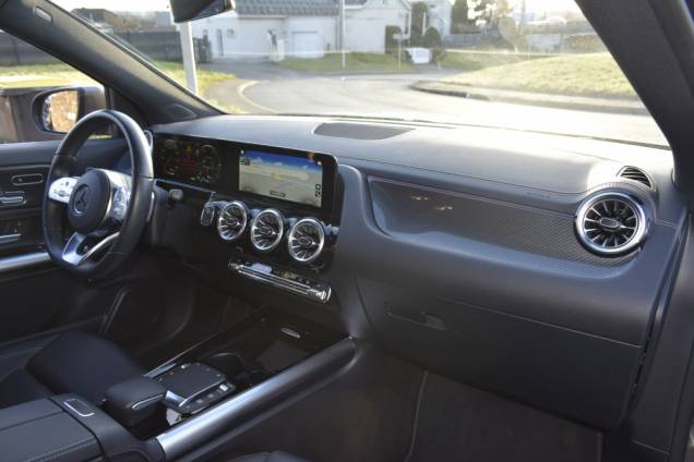 MERCEDES GLA AMG LINE 250e 8G-DCT 14 MERCEDES GLA AMG LINE 250e 8G-DCT 14