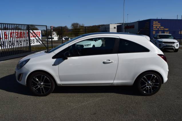 OPEL CORSA COLOR EDITION 1.4 100 CV / 59000 KMS 6 OPEL CORSA COLOR EDITION 1.4 100 CV / 59000 KMS 6