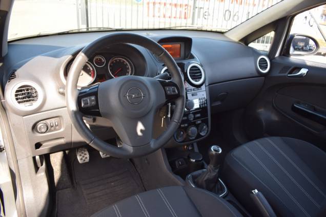 OPEL CORSA COLOR EDITION 1.4 100 CV / 59000 KMS 14 OPEL CORSA COLOR EDITION 1.4 100 CV / 59000 KMS 14