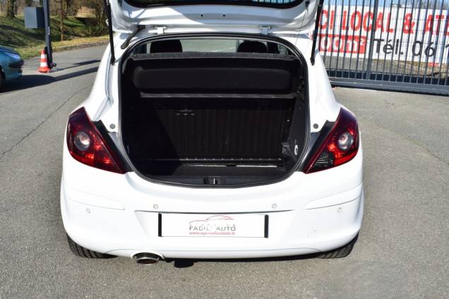 OPEL CORSA COLOR EDITION 1.4 100 CV / 59000 KMS 19 OPEL CORSA COLOR EDITION 1.4 100 CV / 59000 KMS 19