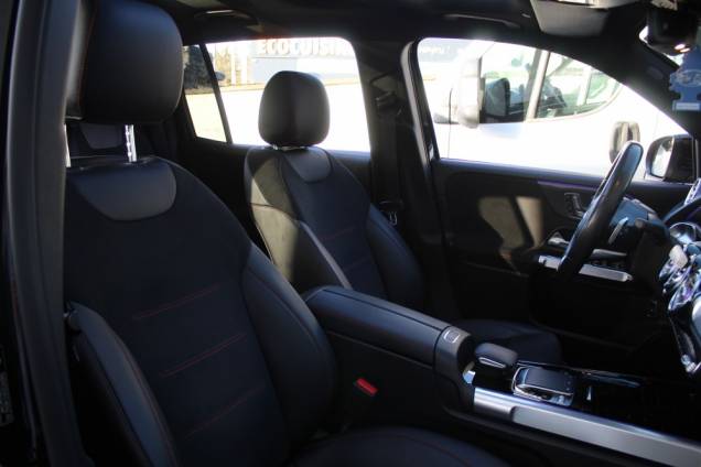 MERCEDES BENZ GLB AMG LINE 200 150 CV 8G-DCT / 7 PLACES / TOIT OUVRANT PANORAMIQUE 13