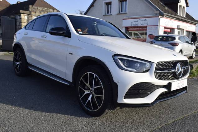 MERCEDES GLC COUPE AMG LINE 300 e 211 CV + 122 CV 9G-TRONIC 2