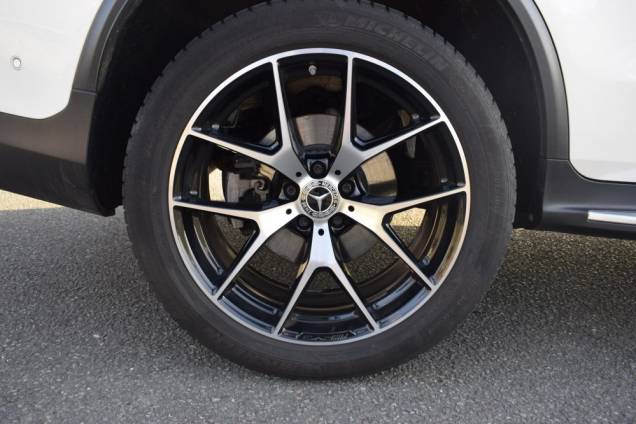 MERCEDES GLC COUPE AMG LINE 300 e 211 CV + 122 CV 9G-TRONIC 12