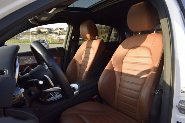 MERCEDES GLC COUPE AMG LINE 300 e 211 CV + 122 CV 9G-TRONIC 8