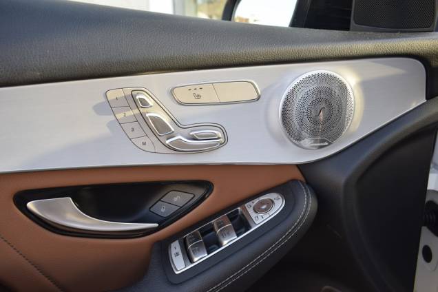 MERCEDES GLC COUPE AMG LINE 300 e 211 CV + 122 CV 9G-TRONIC 11