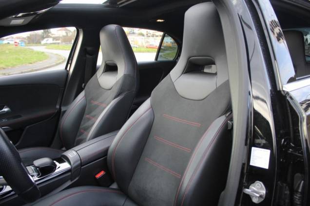 MERCEDES BENZ CLASSE A 200 AMG LINE 150 CV 8G-DCT / TOIT OUVRANT PANORAMIQUE 11