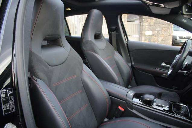 MERCEDES BENZ CLASSE A 200 AMG LINE 150 CV 8G-DCT / TOIT OUVRANT PANORAMIQUE 12